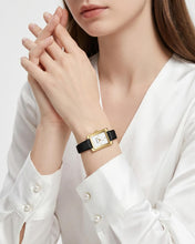 Load image into Gallery viewer, Quartz Analog Women Watch | Leather Band | 1050