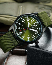 Laden Sie das Bild in den Galerie-Viewer, 8336C | Quartz Men Watch | Nylon Band-megalith watch