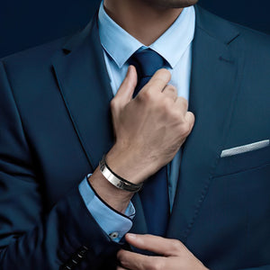 HPOLW Herren Armband,Leder geflochtene personalisierte Handgelenk Armband Geschenk für Männer (Freund Ehemann Vater | ID Identität),Anzug für Geburtstag,Hochzeit,Jubiläum,kann Gravur Armband